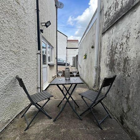 Dream Weaver Apartment Swansea Bagian luar foto