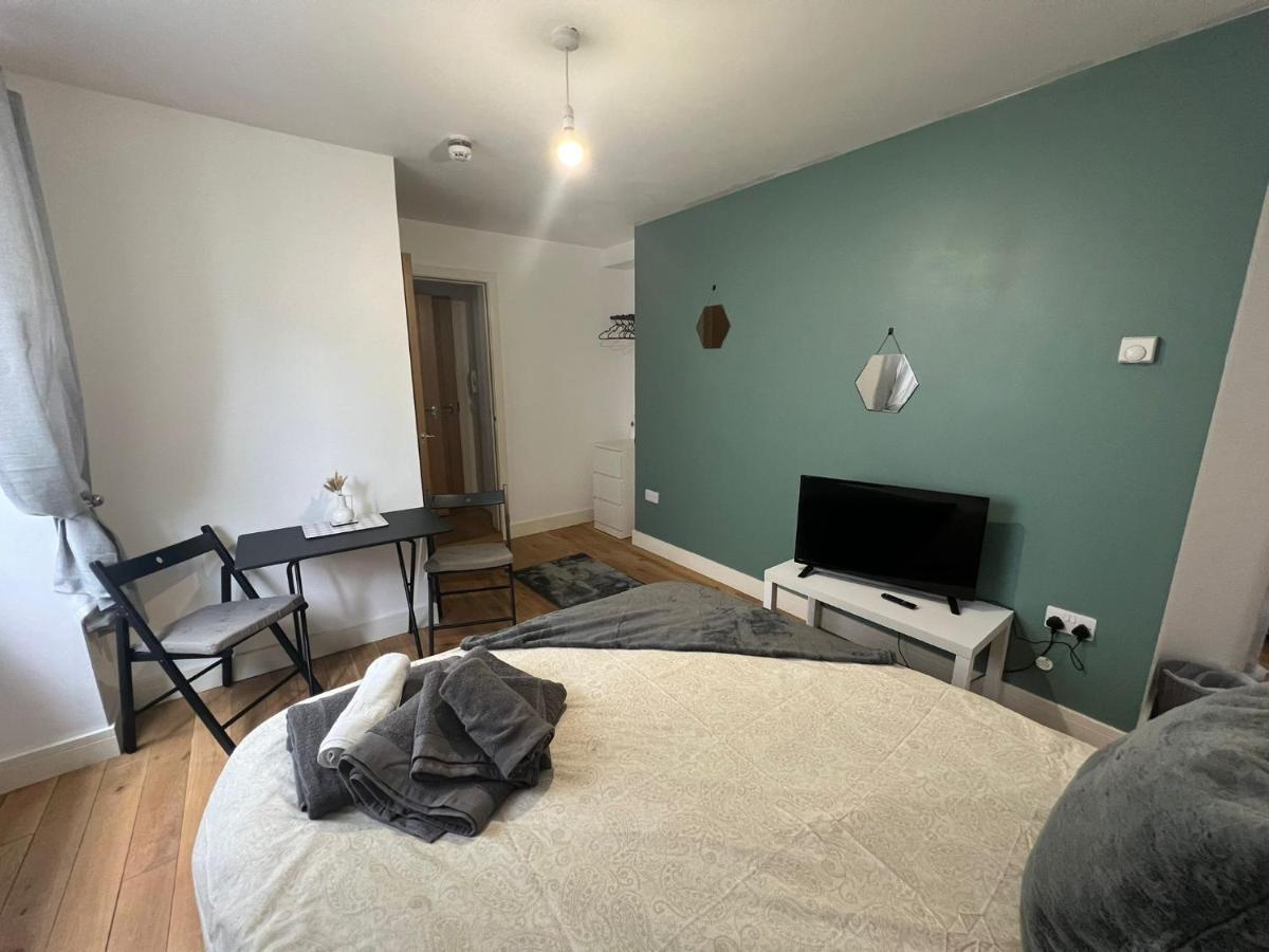 Dream Weaver Apartment Swansea Bagian luar foto