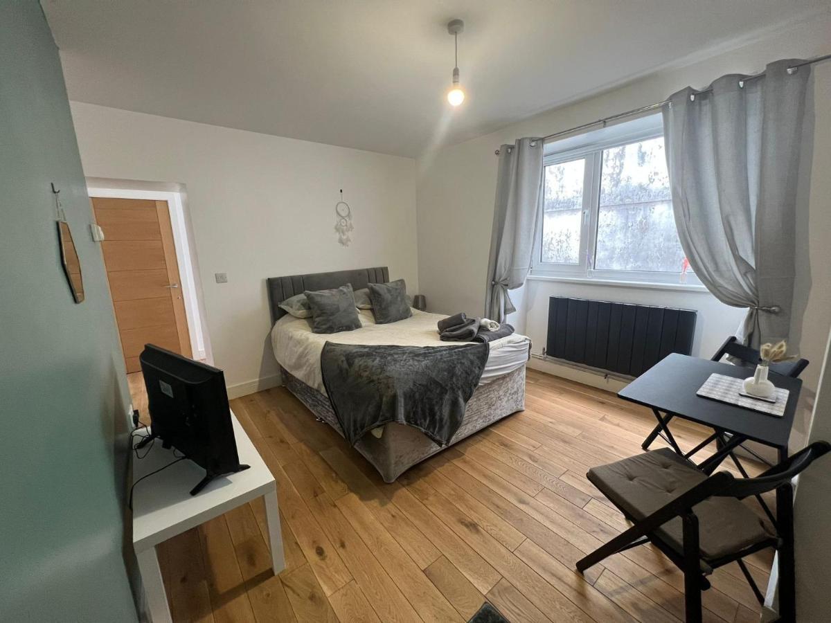 Dream Weaver Apartment Swansea Bagian luar foto