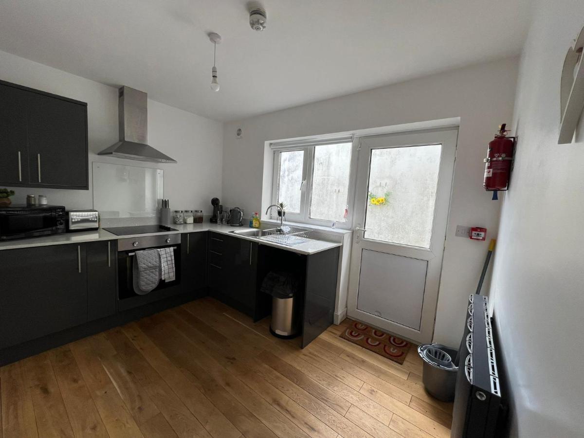 Dream Weaver Apartment Swansea Bagian luar foto