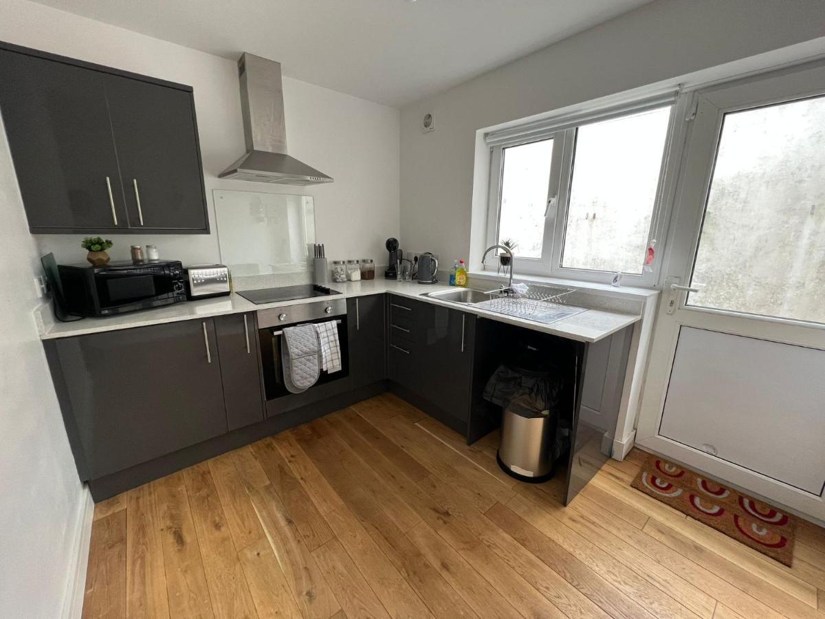 Dream Weaver Apartment Swansea Bagian luar foto