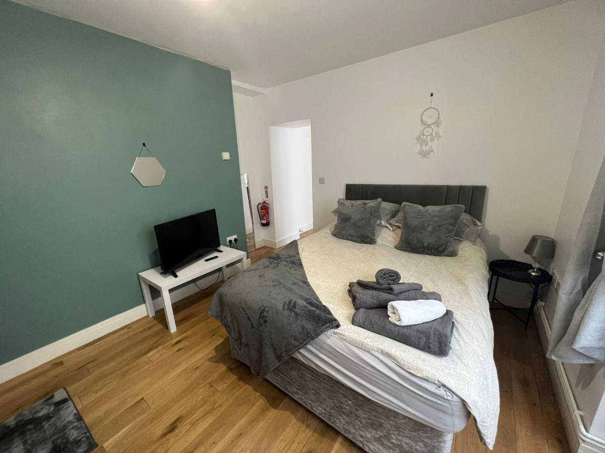 Dream Weaver Apartment Swansea Bagian luar foto
